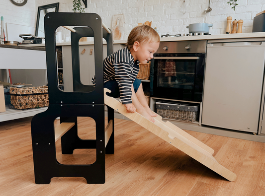 4-in-1 lasten apujakkara pöydällä ja liukumäellä - 5 väriä